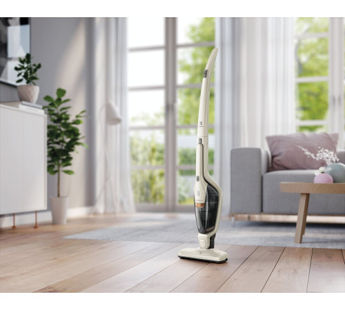 Аккумуляторный пылесос Electrolux EERC73SW