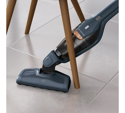 Аккумуляторный пылесос Electrolux EERC75DB