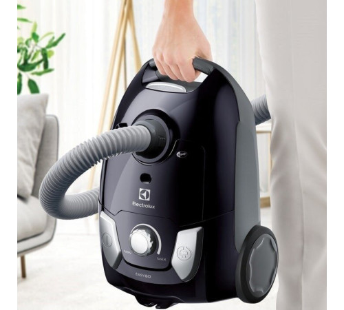 Пылесос мешковой Electrolux EEG42EB