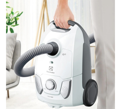 Пылесос Electrolux EEG41IW