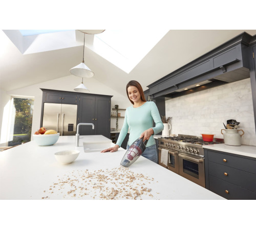 Портативный BLACK&DECKER аккум. электровеник SVB620JW