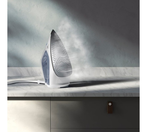 Утюг Electrolux E7SI1-4WB