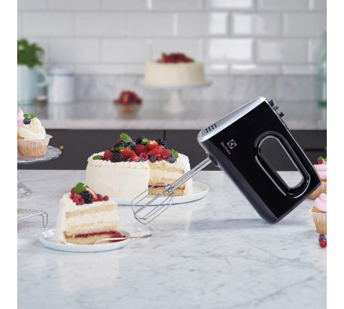 Миксер Electrolux EHM3310