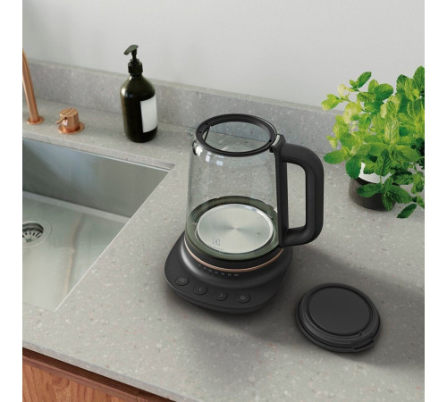 Электрочайник Electrolux E7GK1-8BP