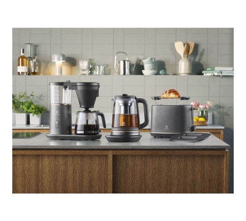 Электрочайник Electrolux E7GK1-8BP