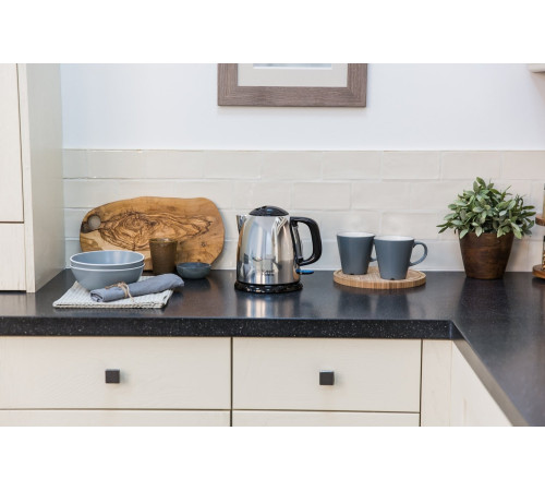 Электрочайник Russell Hobbs 24990-70 Victory