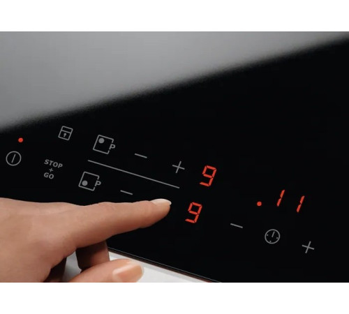 Варильна поверхня Electrolux CME6436KX