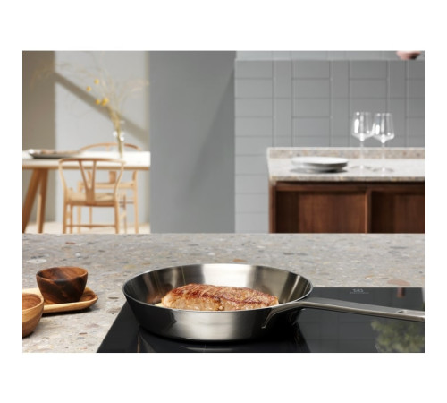 Варочная поверхность Electrolux EIS8648 индукционная