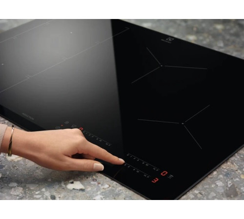 Варильна поверхня Electrolux IPE6455KF