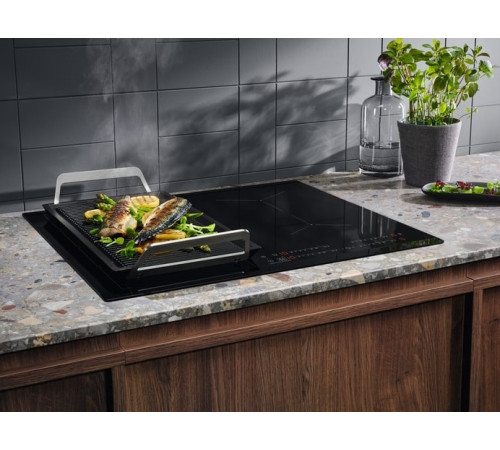 Варильна поверхня Electrolux IPE6455KF