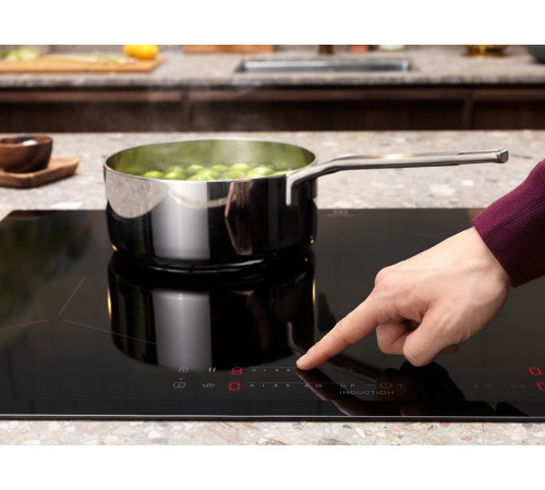 Варильна поверхня Electrolux IPEL6453KC