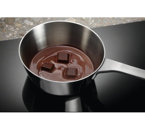 Варильна поверхня Electrolux IPEL6453KC