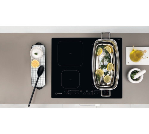 Варочная поверхность электрическая Indesit IB65B60NE