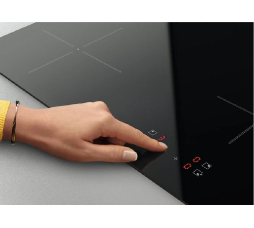 Варильна поверхня Zanussi IPZ642KC