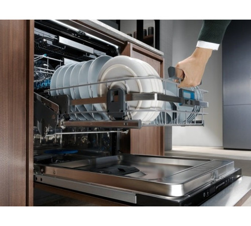 Встраиваемая посудомоечная машина Electrolux EEC967310L