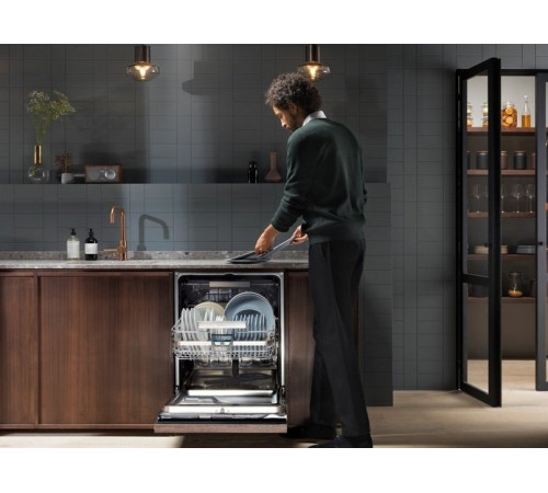 Встраиваемая посудомоечная машина Electrolux EEC967310L