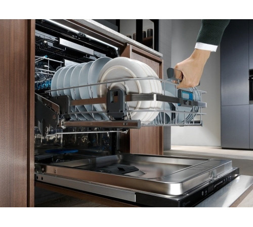 Вбудована посудомийна машина Electrolux EEC987300W