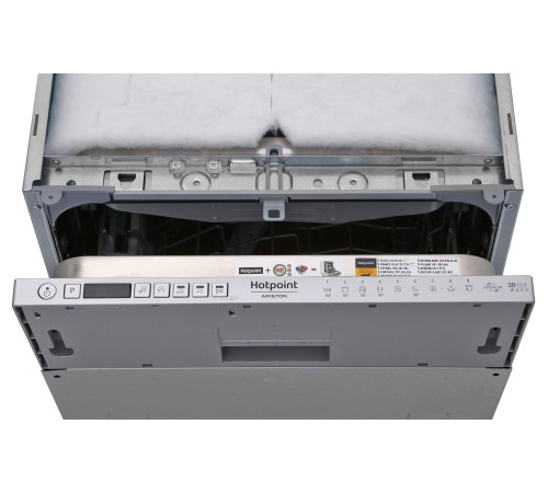 Посудомоечная машина Hotpoint-Ariston HSIO3O23WFE