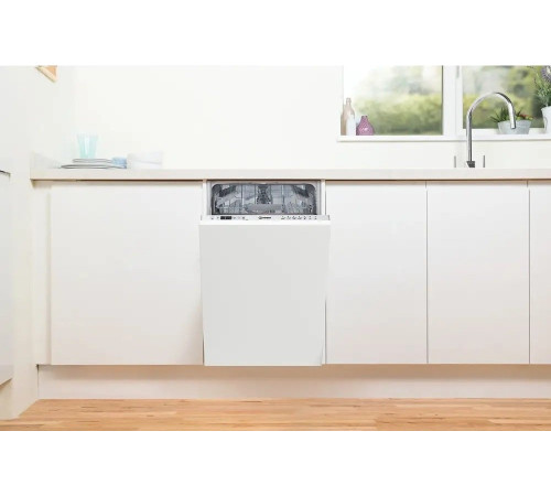 Встраиваемая посудомоечная машина Indesit DSIC3M19