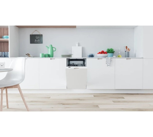 Встраиваемая посудомоечная машина Indesit DSIC3M19