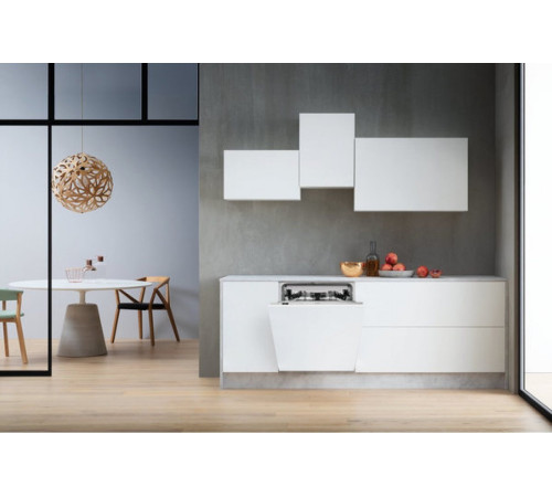 Встраиваемая посудомоечная машина Whirlpool WI7020P
