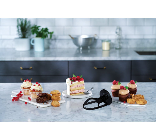 Комбайн кухонный Electrolux EKM3710