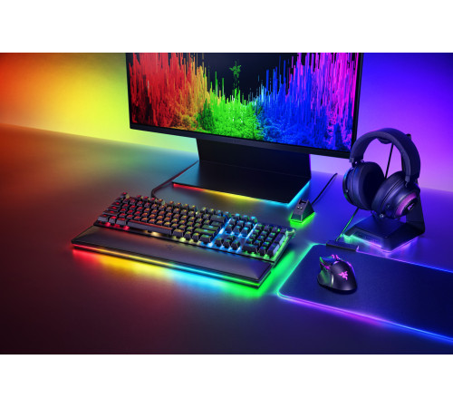 Ігрова клавіатура Razer BlackWidow Ultimate CHROMA V2 (RZ03-02030700-R3R1)