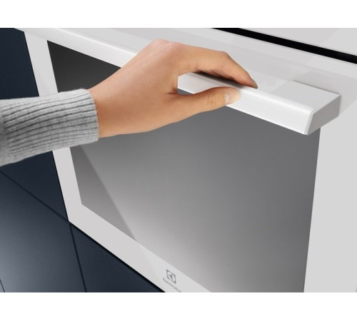 Духовой шкаф Electrolux OKC8H39WV