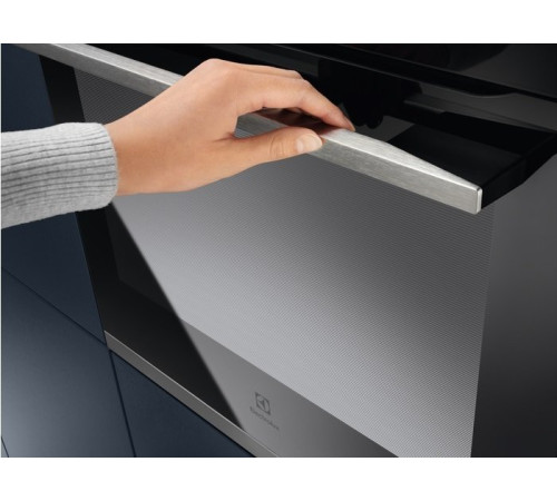 Духова шафа Electrolux OKD6P77WX