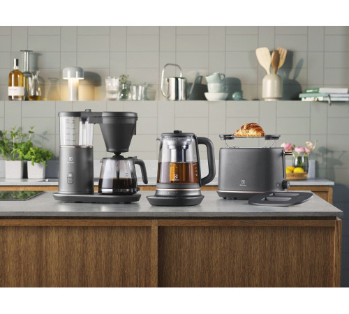 Кофеварка Electrolux капельная E7CM1-4MTM