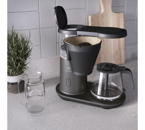 Кофеварка Electrolux капельная E7CM1-4MTM