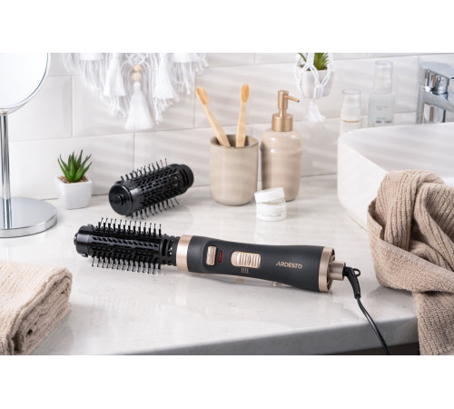Фен-щетка Ardesto HD-C100