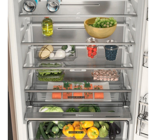 Встраиваемый холодильник Whirlpool WHSP70T121