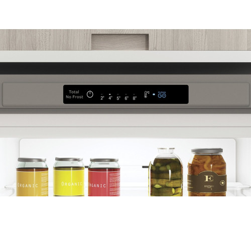 Холодильник Indesit INFC8TI21X0