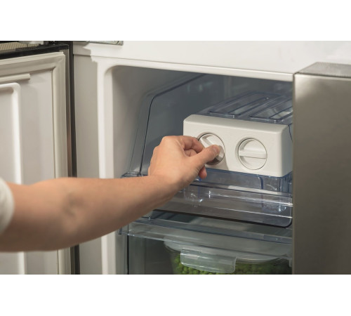 Холодильник Gorenje NRM8181MX