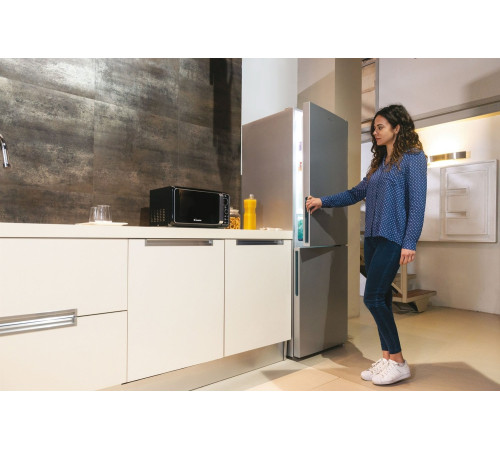 Холодильник CANDY CCE4T618ESU