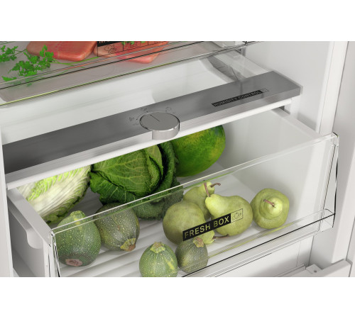 Встраиваемый холодильник Whirlpool WHC18T341