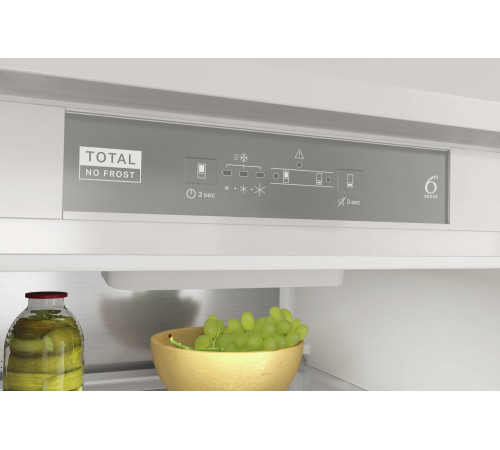 Встраиваемый холодильник Whirlpool WHC18T341