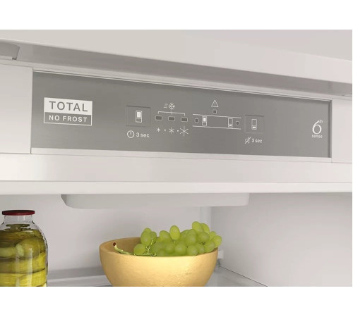 Встраиваемый холодильник Whirlpool WHC18T311