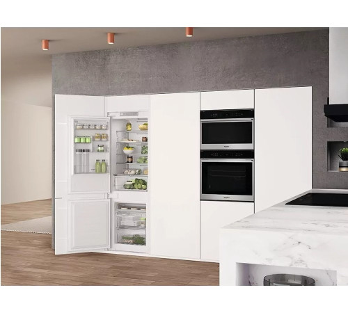 Встраиваемый холодильник Whirlpool WHC18T311