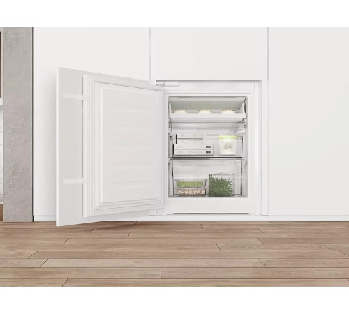 Встраиваемый холодильник Whirlpool WHC18T311