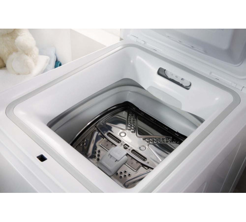 Вертикальная стиральная машина Indesit BTW A61053 EU