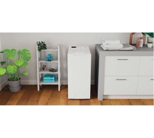 Вертикальная стиральная машина Indesit BTWD61253EU