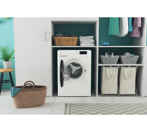 Стиральная машина Indesit OMTWSE61051WKUA