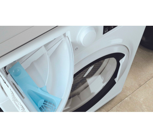 Стиральная машина Whirlpool WRBSS6215WUA