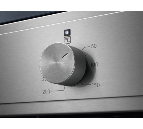 Духовой шкаф Electrolux EOF3H00BX