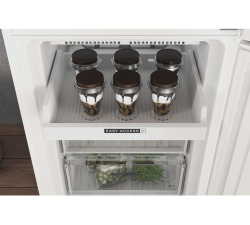 Холодильник Whirlpool W7X82IW