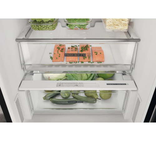 Холодильник Whirlpool W7X82IK