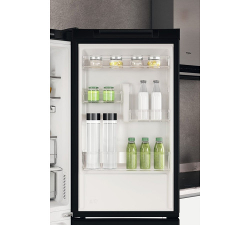 Холодильник Whirlpool W7X82OK