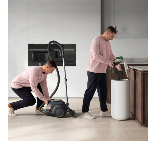 Пилосос Electrolux EL61C3DB